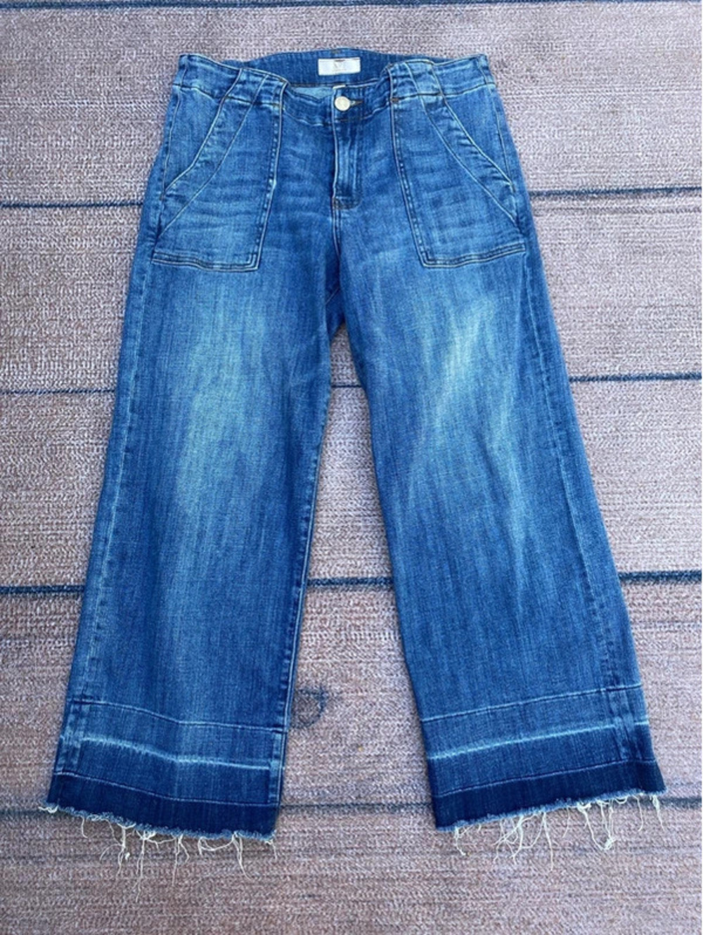 Kut from the Kloth Meg High Rise Wide Leg Patch Pocket Jean size 8